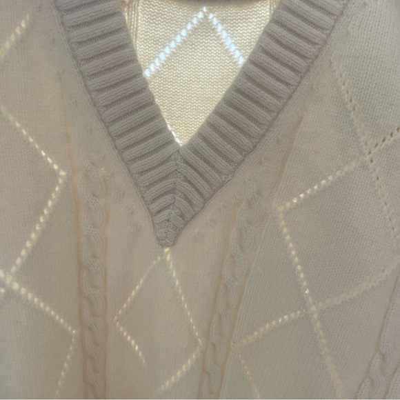 |Sunday Best| by Aritzia Woman’s Sweater Vest Woman’s Size Medium - Picture 4 of 7